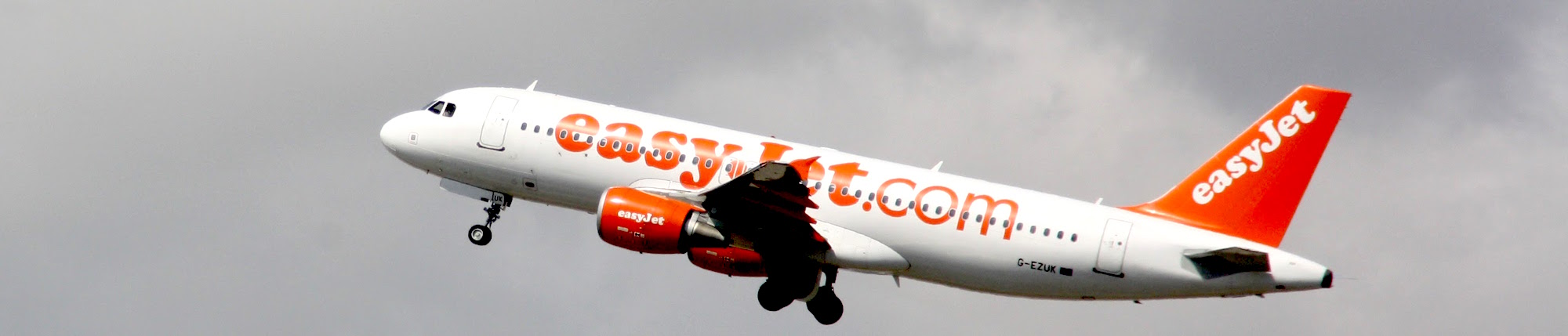 Best time to book flights for Edinburgh (EDI) to London (LTN) flights with EasyJet at AirHint